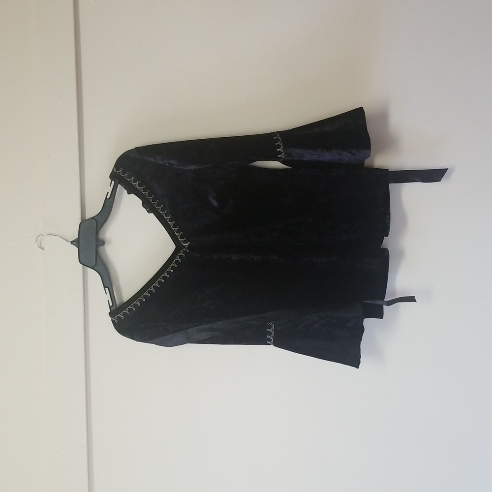 Long sleeve velvet blouse